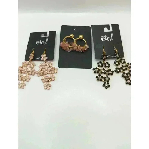 NWT Rue21 Etc Womens Floral Beaded Drop Hoop Earrings Set Of 3 Pairs - Picture 1 of 6